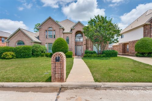 2311 Megan Way, Arlington, TX, 76016-1168 | Card Image