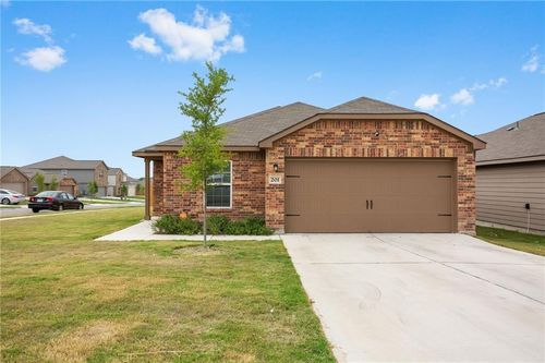 201 Crescent Park Dr, Jarrell, TX, 76537-2033 | Card Image