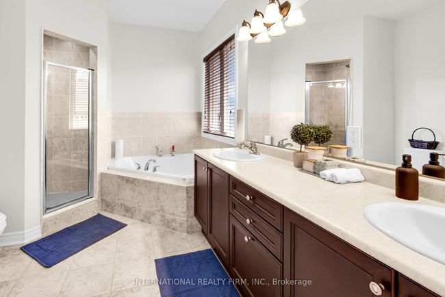 133 Hatton Garden Rd, House other with 4 bedrooms, 4 bathrooms and 4 parking in Woodbridge ON | Image 42