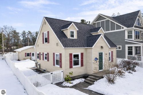 1415 S Union, Traverse City, MI, 49684 | Card Image