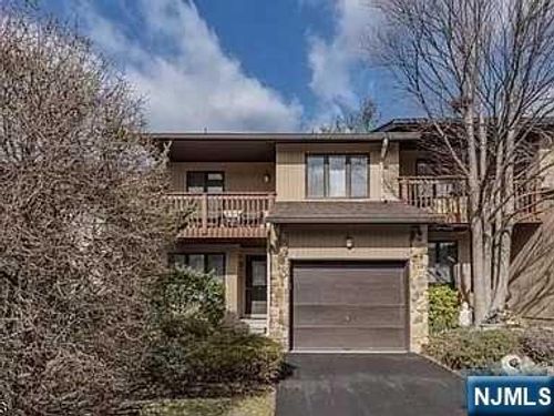 7 Dogwood Ct, Woodland Park, NJ, 07424-3711 | Card Image