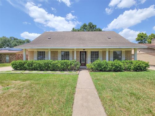 16614 Cairnway Dr, Houston, TX, 77084-2852 | Card Image