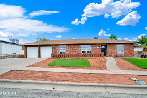 6704 Southwind Dr, El Paso, TX, 79912-3239 | Card Image