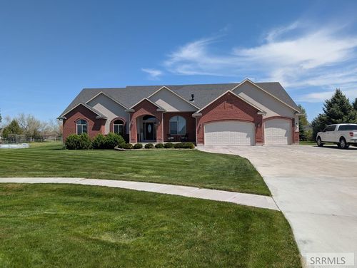 9232 N N Mapleview Dr, Idaho Falls, ID, 83401-5964 | Card Image