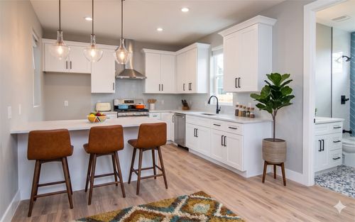 2-8006 Gault St, Austin, TX, 78757-8413 | Card Image