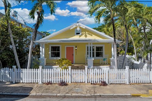 1217 Petronia St, Key West, FL, 33040-7232 | Card Image