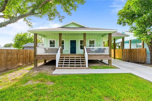 2311 S Bronte St, Rockport, TX, 78382-7443 | Card Image