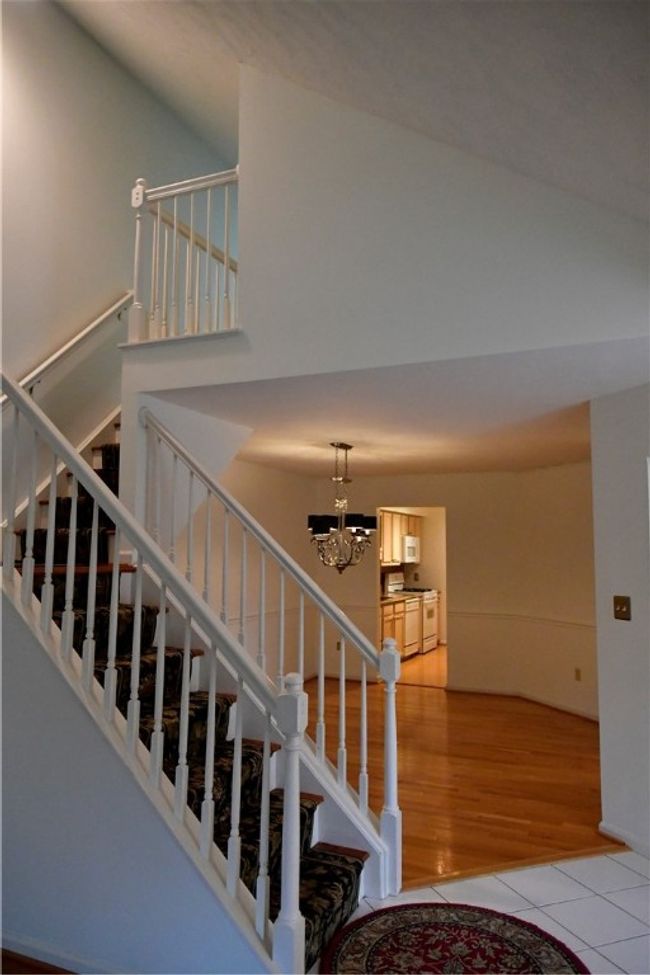 102 Linden Ct, Condo with 3 bedrooms, 3 bathrooms and 2 parking in Seven Fields PA | Image 9