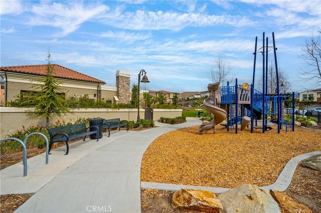 407 Coyote Pass, Condo with 3 bedrooms, 4 bathrooms and 2 parking in Lake Forest CA | Image 44