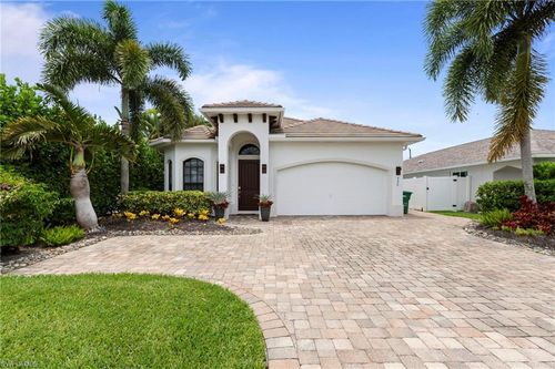 538 104th Ave, Naples, FL, 34108-3225 | Card Image