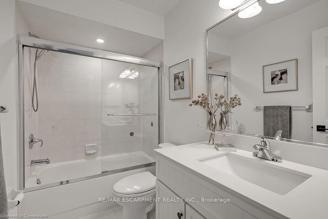 35 - 2022 Atkinson Dr, Condo with 3 bedrooms, 3 bathrooms and 1 parking in Burlington ON | Image 29