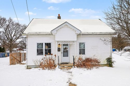 518 Pendleton St, Falmouth, KY, 41040-1316 | Card Image