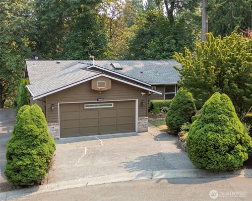 14327 Ne 84th Ct, Redmond, WA, 98052-6551 | Card Image