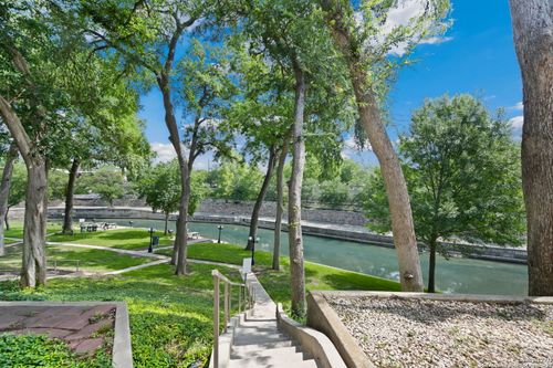 365-365 S Gilbert Ave, New Braunfels, TX, 78130-4518 | Card Image