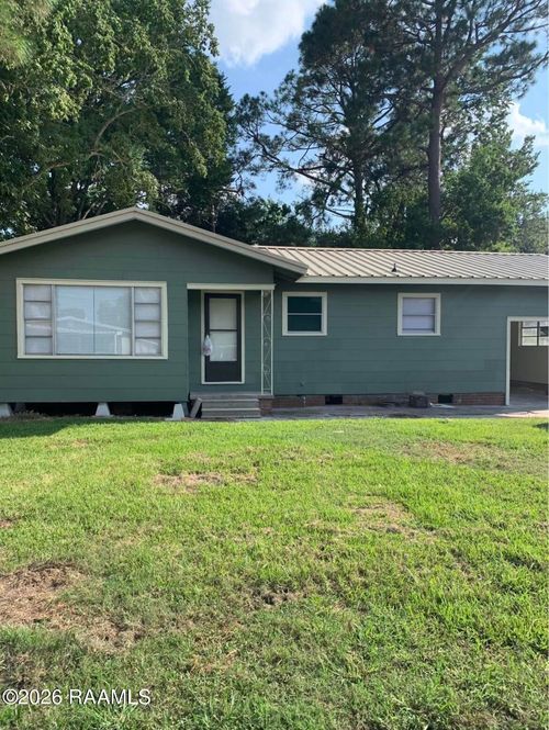 610 San Jacinto Cir, New Iberia, LA, 70563-1126 | Card Image