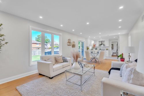 26 Grasmere Cres, London, ON, N6G4P2 | Card Image