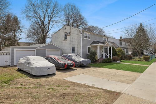 1774 Franklin Ave, East Meadow, NY, 11554-2920 | Card Image