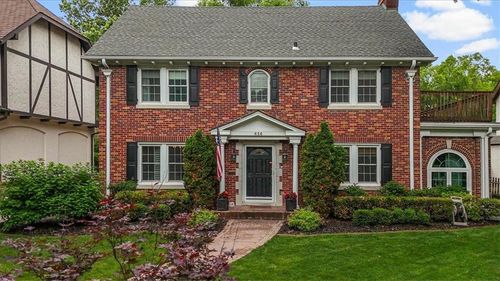 414 W 68th Ter, Kansas City, MO, 64113-1933 | Card Image