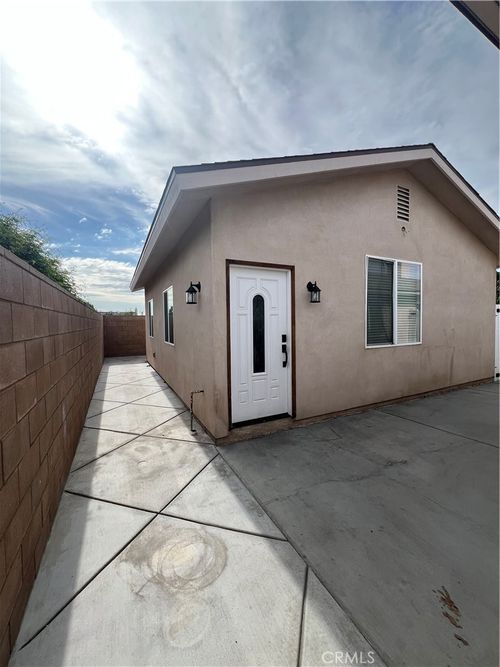 2357 Ellen St, Colton, CA, 92324-6825 | Card Image