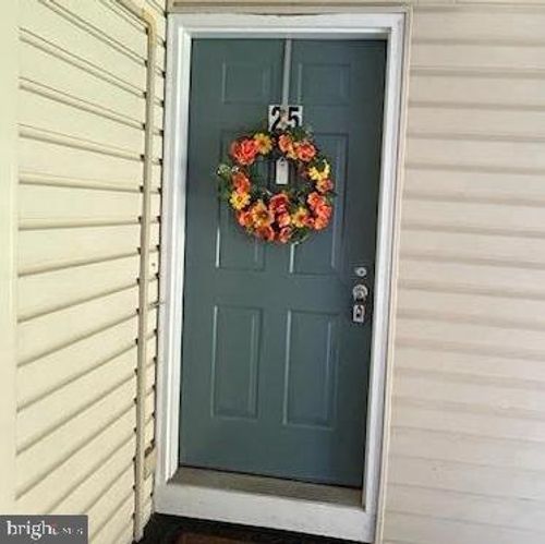 25 Mulberry Ct, TRENTON, NJ, 08619-4614 | Card Image