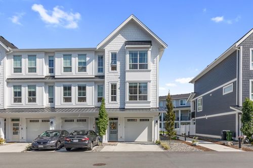 8-8200 Foxfern Rd, Chilliwack, BC, V2R0R1 | Card Image