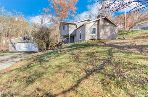 27 Delaware Trl, Malvern, OH, 44644-9501 | Card Image