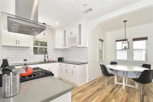 757 N Loma Vista Dr, Long Beach, CA, 90813-4017 | Card Image