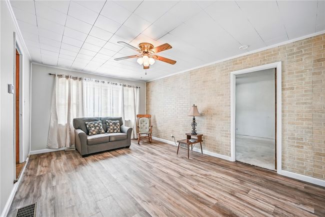 Open & Airy | Image 16
