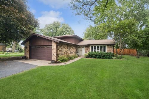 10351 Brenner Ct, Naperville, IL, 60564-8048 | Card Image