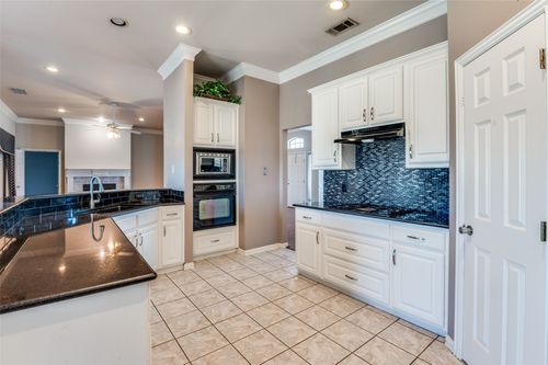 8934 Colonial Dr, Crandall, TX, 75114-4421 | Card Image