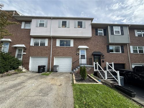 971 Academy Heights Dr, Greensburg, PA, 15601-1438 | Card Image