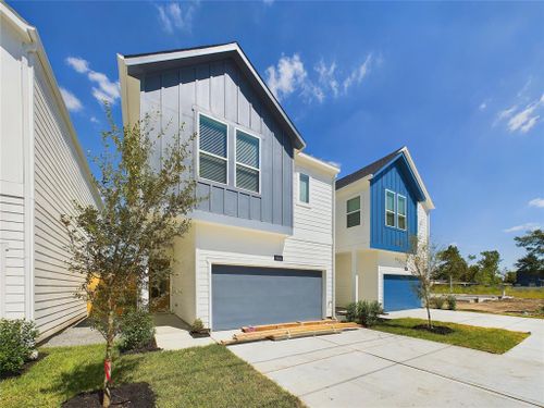 5022 Broom Street, Houston, TX, 77091 | Card Image