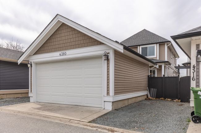 4310 Stephen Leacock Drive, House other with 5 bedrooms, 3 bathrooms and 3 parking in Abbotsford BC | Image 34