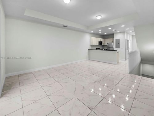 apt-4-850 Sw 14th Ave, Miami, FL, 33135-5255 | Card Image