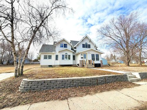 703 Des Moines St, Emmetsburg, IA, 50536-1446 | Card Image