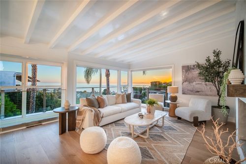 1099 Skyline Dr, Laguna Beach, CA, 92651-1932 | Card Image