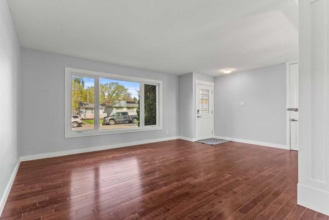 7424 Fleetwood Dr Se, House other with 4 bedrooms, 2 bathrooms and 4 parking in Calgary AB | Image 6