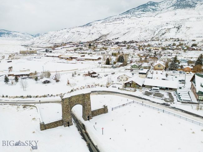 North entrance is the only year round entrance to Yellowstone. | Image 17