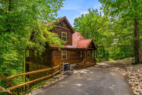 459 Ownby Cir, Gatlinburg, TN, 37738 | Card Image