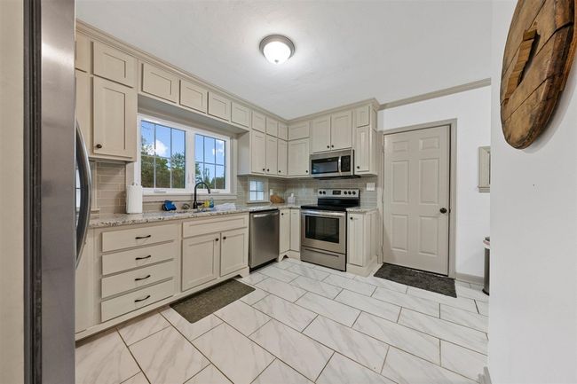 6727 Mammoth Cave Rd, House other with 3 bedrooms, 2 bathrooms and null parking in Park City KY | Image 6