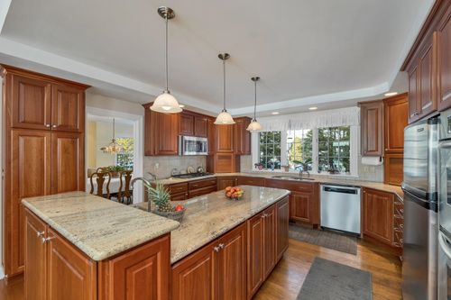 6 Governor Wentworth Hwy, Wolfeboro, NH, 03894-6370 | Card Image