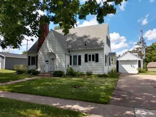 528 Hillcrest St, Viroqua, WI, 54665-1751 | Card Image