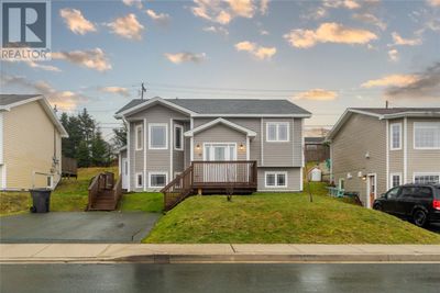 36 Dunrobin St, Home with 5 bedrooms, 3 bathrooms and null parking in Mount Pearl NL | Image 1