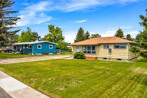 205 3rd Ave Sw, Fairfield, MT, 59436-6522 | Card Image