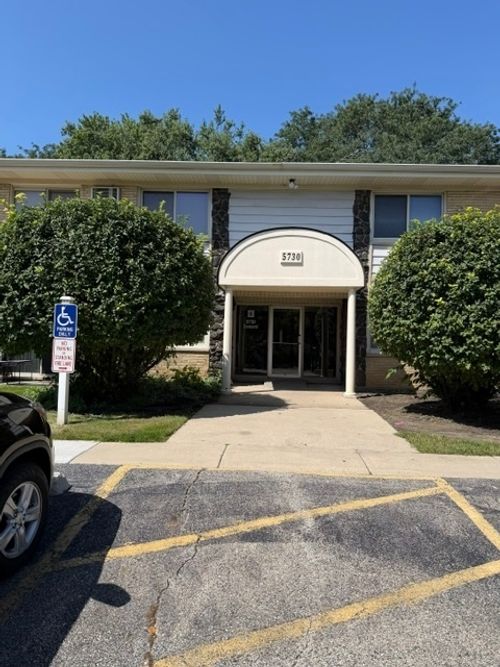 3-5730 Concord Ln, Clarendon Hills, IL, 60514-1650 | Card Image