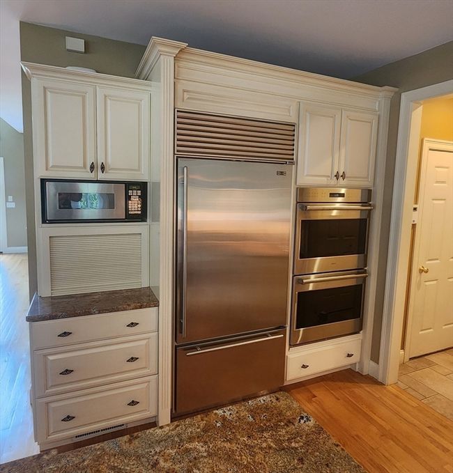 41 Christopher Dr, House other with 4 bedrooms, 3 bathrooms and 4 parking in Westfield MA | Image 15