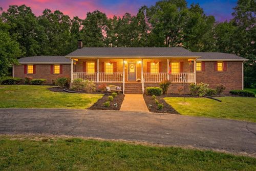 1649 N Main St, Tennessee Ridge, TN, 37178-4006 | Card Image