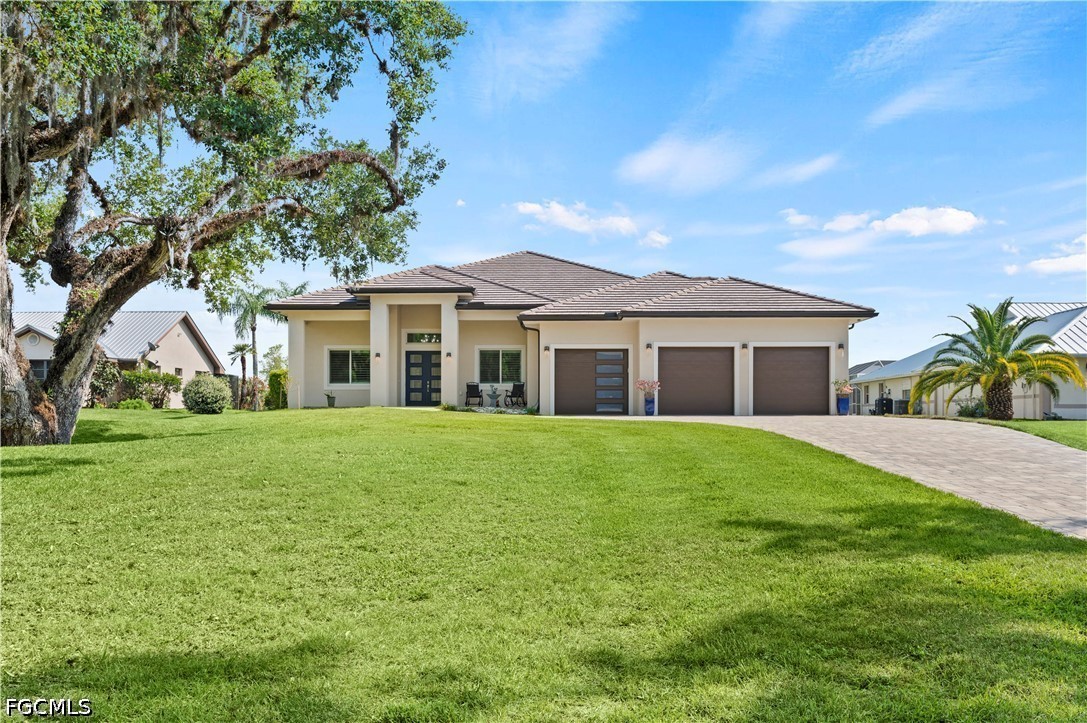 Residential in Labelle 3
