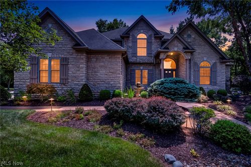 22131 Yarrow Trl, Strongsville, OH, 44149-2873 | Card Image