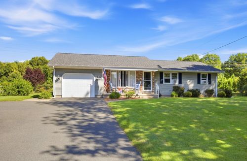 24 Doane Ter, South Hadley, MA, 01075-1309 | Card Image
